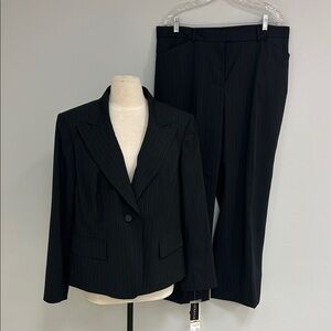 NWT Anne Klein Black Pinstripe Pantsuit, 16W